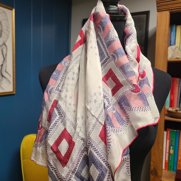 Vintage Silk Geo-print Scarf - Picture 3 of 4